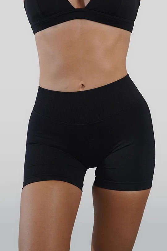 RECOIL SCRUNCH SHORTS - BLACK - Keep - Us