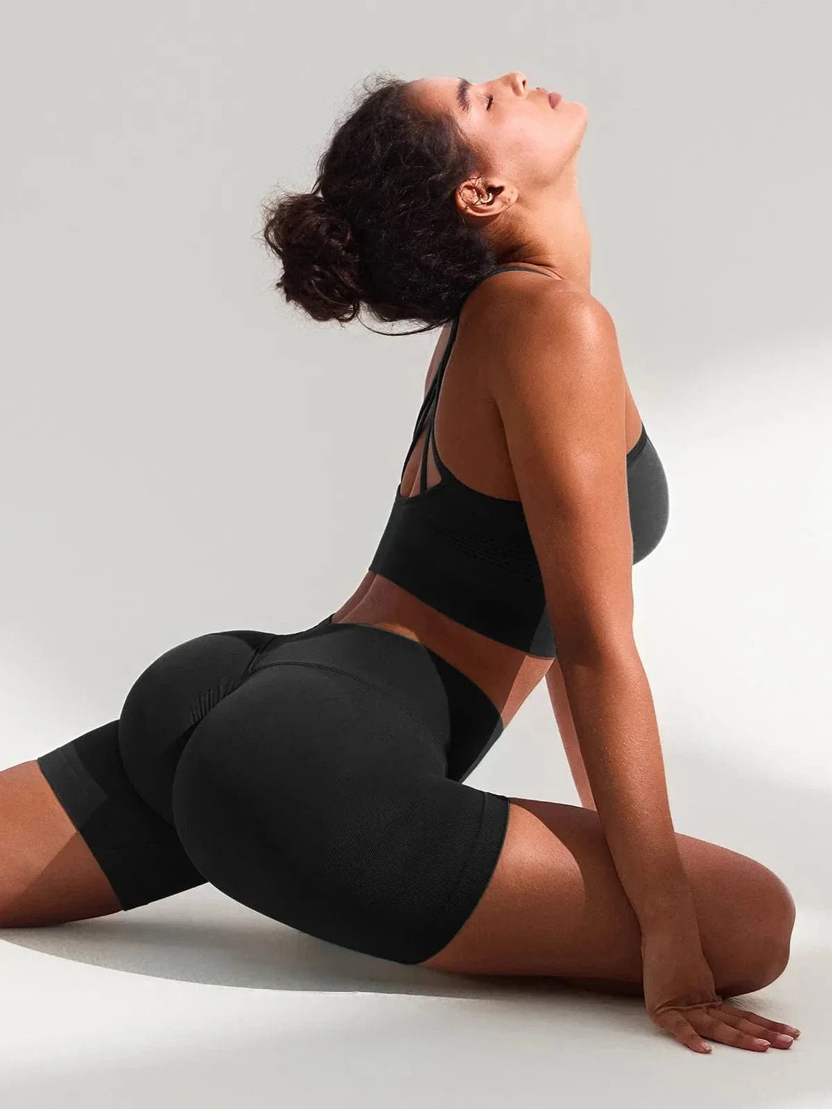 Seamless Scrunch Butt Workout Shorts - Keep - Us